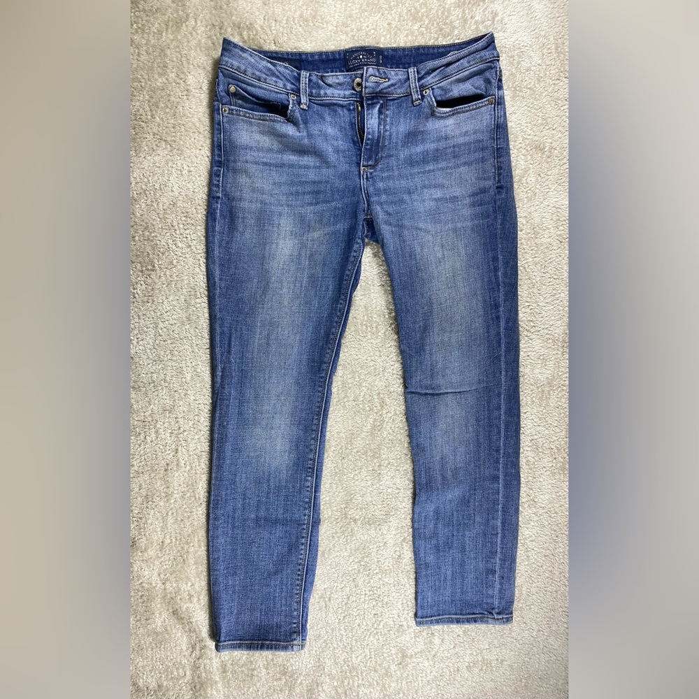 Lucky Brand Lolita Capri Women’s stretch jeans Size 10/30 Used # 223